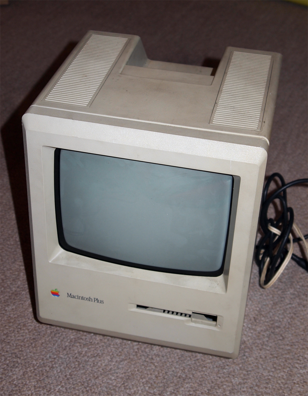 サインの刻印入り Macintosh SE マッキントッシュ 筐体のみフレーム